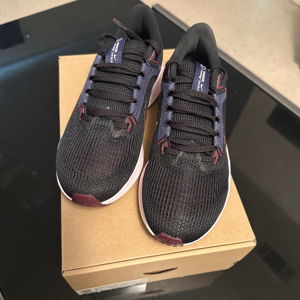 Women Nike Air Zoom Pegasus 40 Black/Maroon